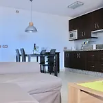 Sunny Ocean View Апартаменты