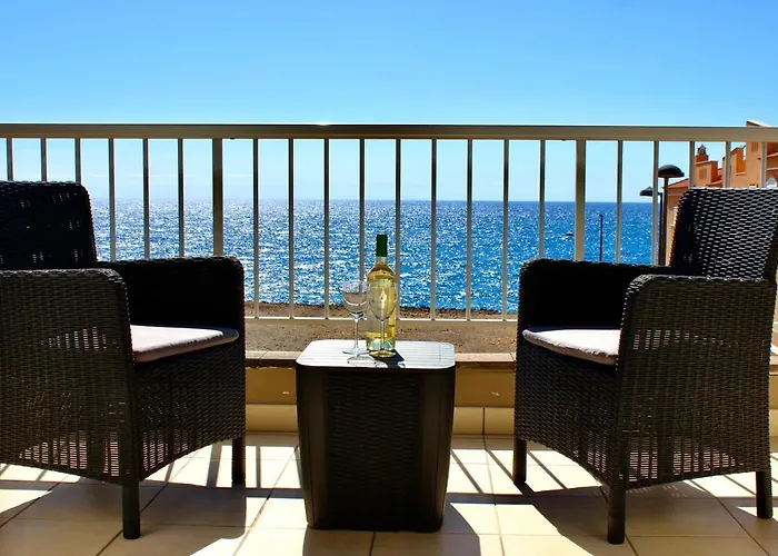 Sunny Ocean View Apartament *